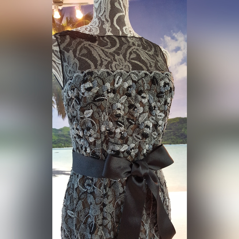 ○$4,000 OSCAR DE LA RENTA GORGEOUS FLOWER BEADED RUNWAY DRESS US 8 M - Picture 3 of 7